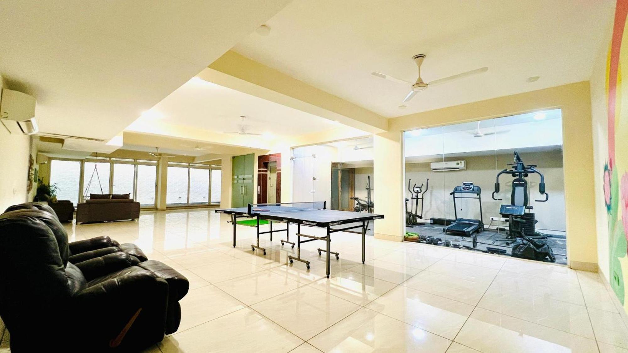 Bluo Studio1 Golf Course Road, Gym, Balcony Garden Gurgaon Luaran gambar