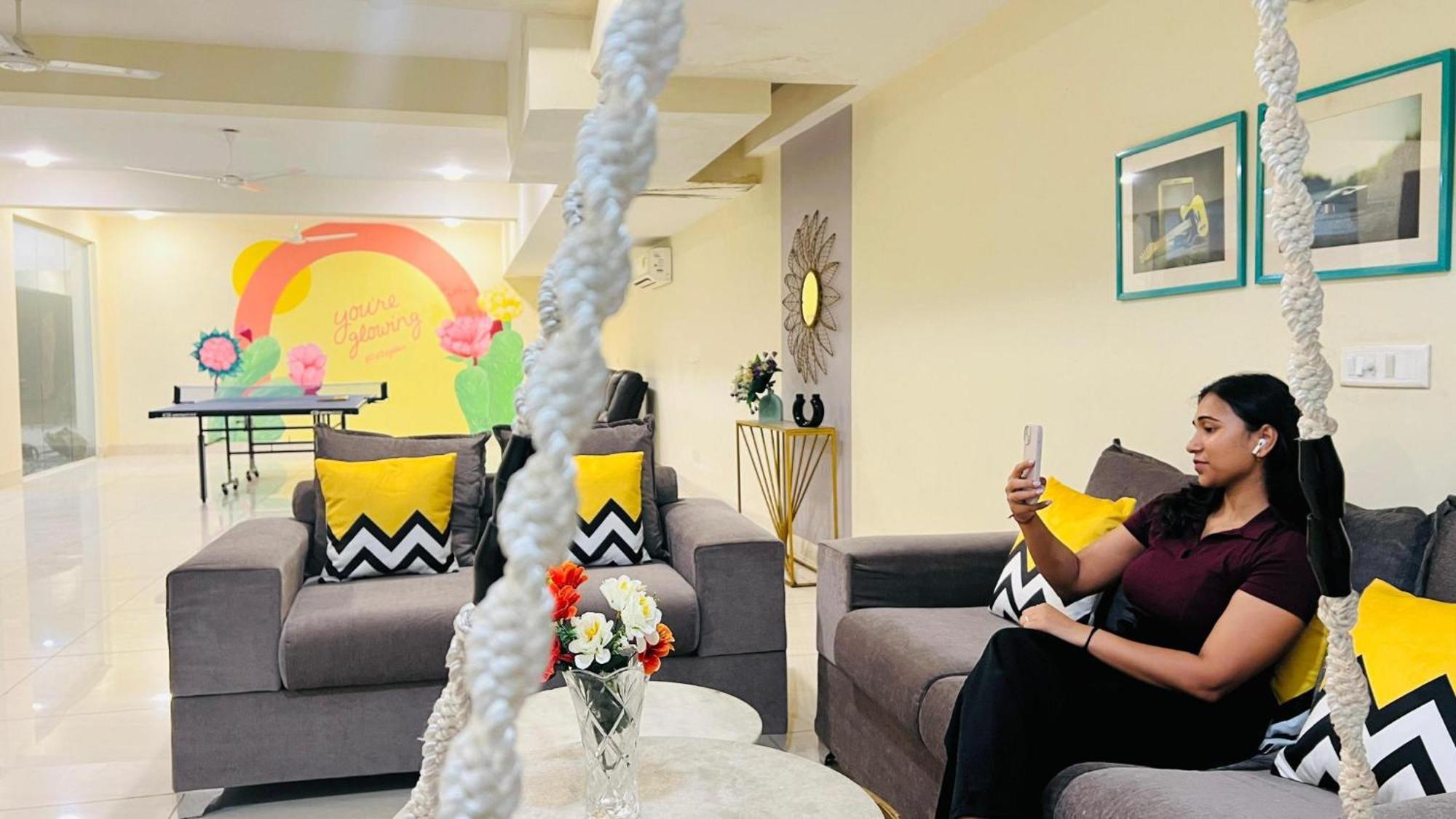 Bluo Studio1 Golf Course Road, Gym, Balcony Garden Gurgaon Luaran gambar