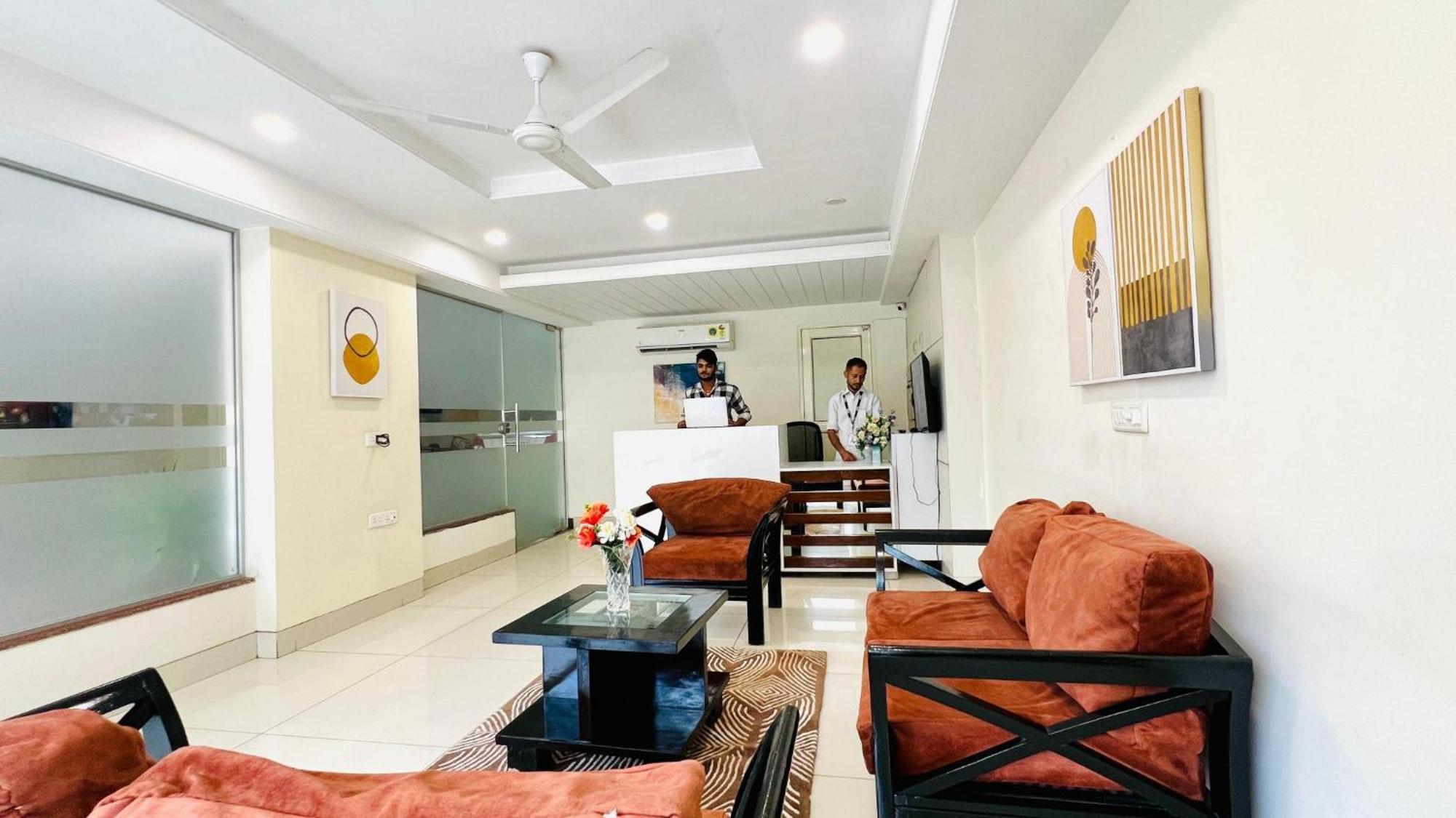 Bluo Studio1 Golf Course Road, Gym, Balcony Garden Gurgaon Luaran gambar