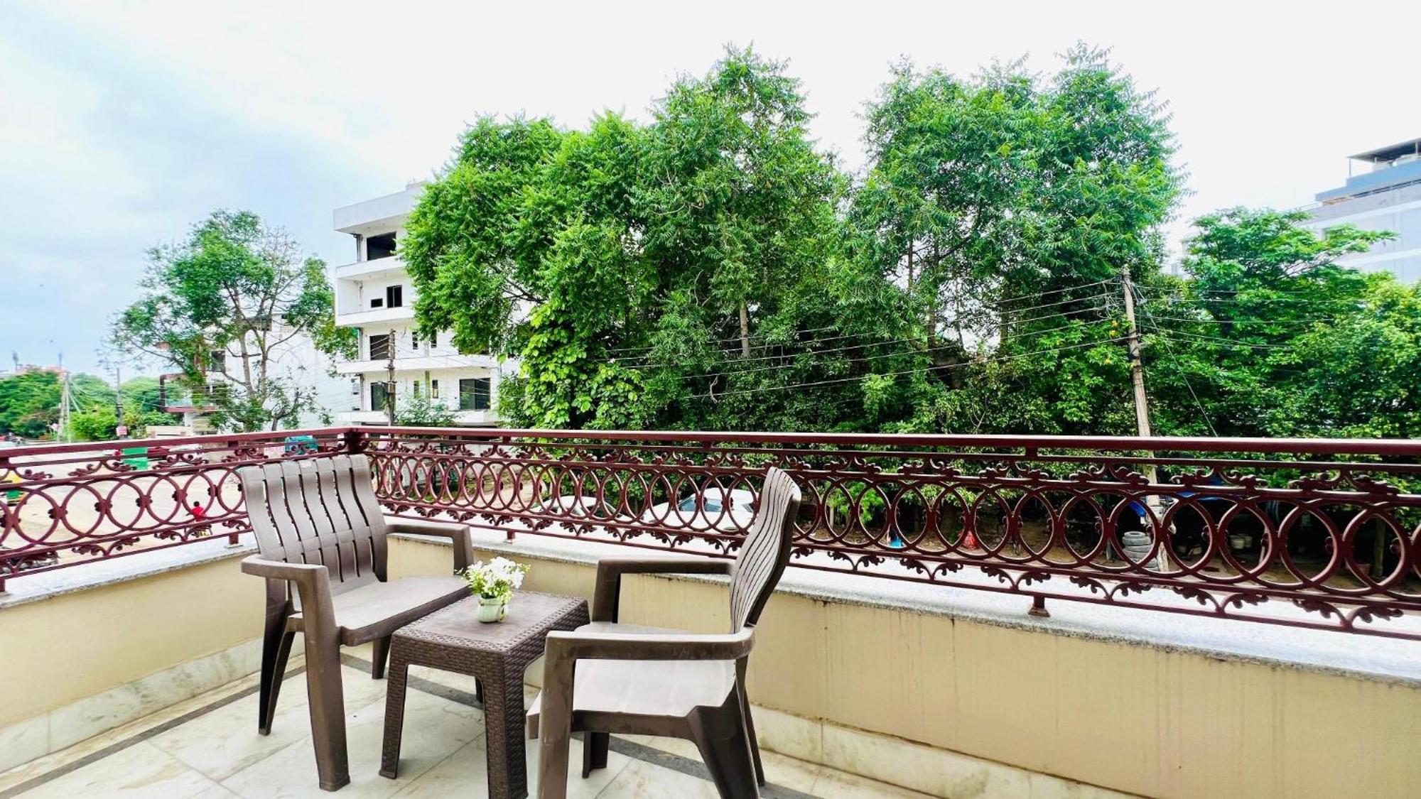 Bluo Studio1 Golf Course Road, Gym, Balcony Garden Gurgaon Luaran gambar